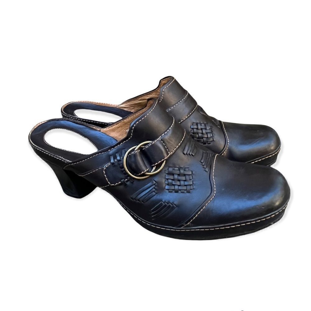 Clarks Artisan black leather woven mules clogs heel 7.5